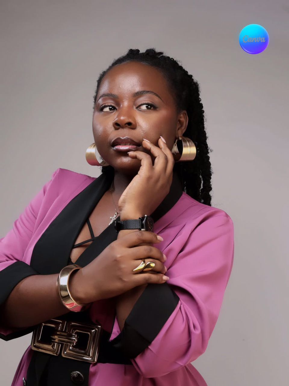 Faelle working — digital entrepreneur building online revenue systems in Cameroon